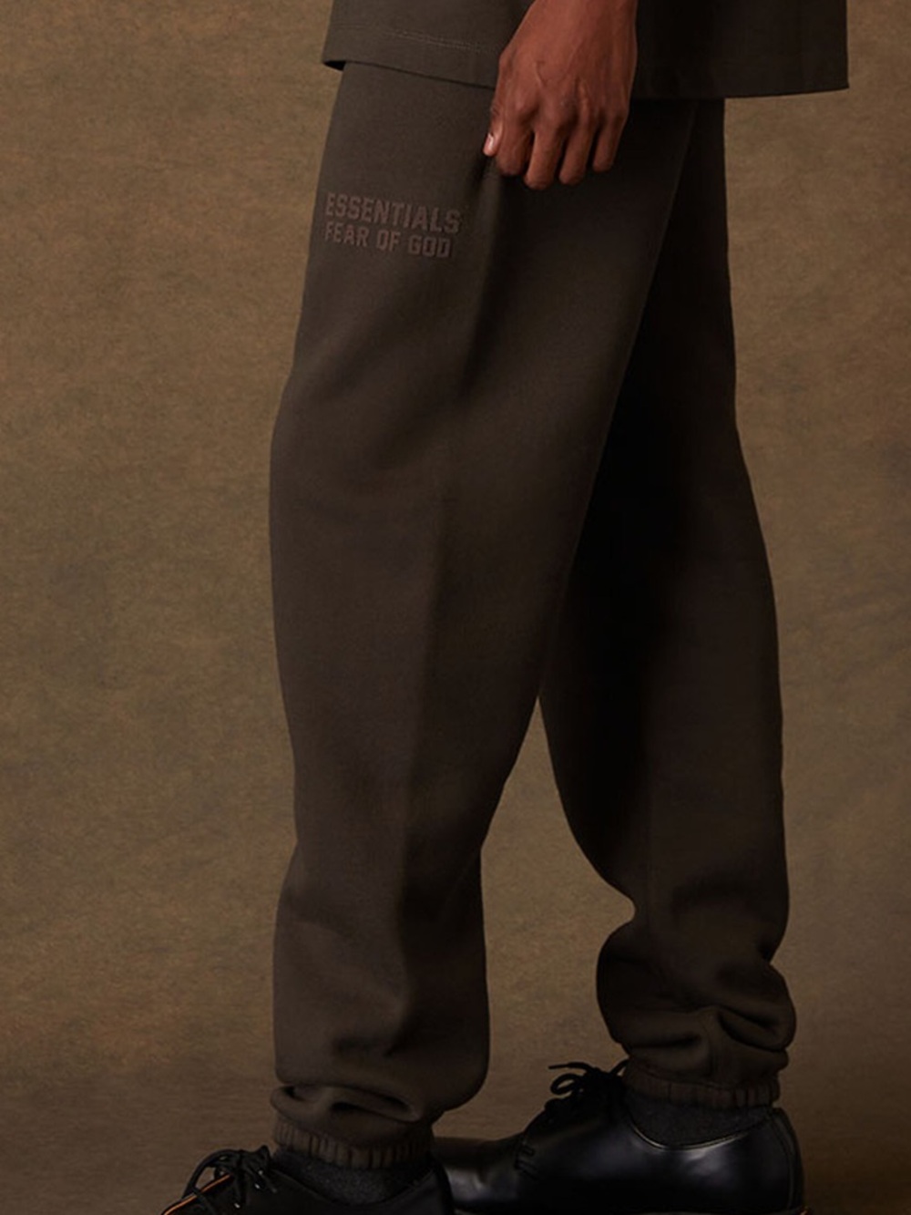 NEW Essentials Fear of God Joggers Sweatpants Off Black SS22 AUTHENTIC 💯